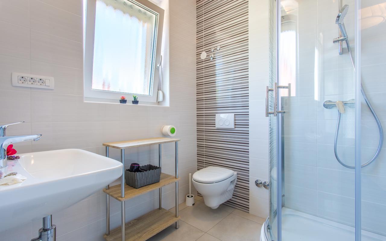 Apartments Viktorija 2 Baška Eksteriør billede